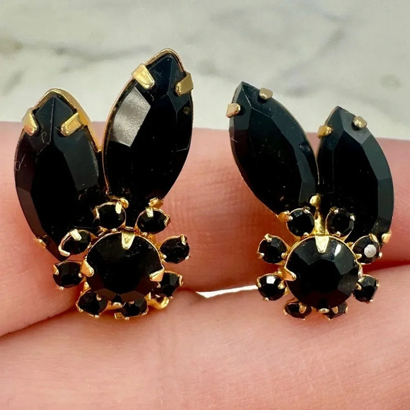 Vintage Black Glass Clip On Earrings Prong Set Estate Glam Marquise Brid… - Picture 1 of 8